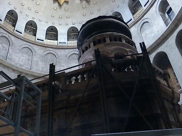 Repairs on Church of the Holy Sepulcher, CBN News image, Jonathan Goff