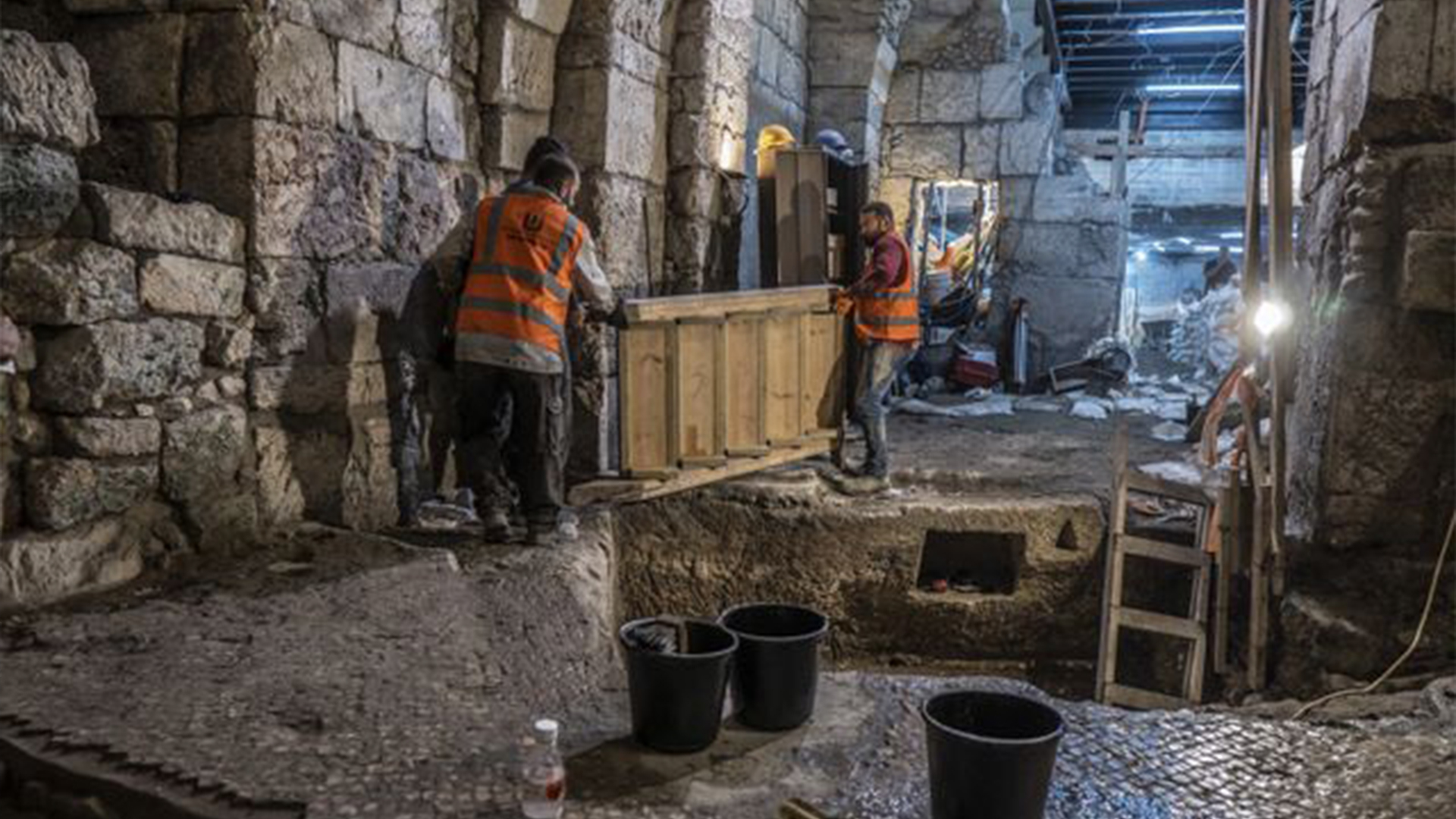 Israeli Archaeologists Uncover 2,000-Year-Old Underground Complex Near ...