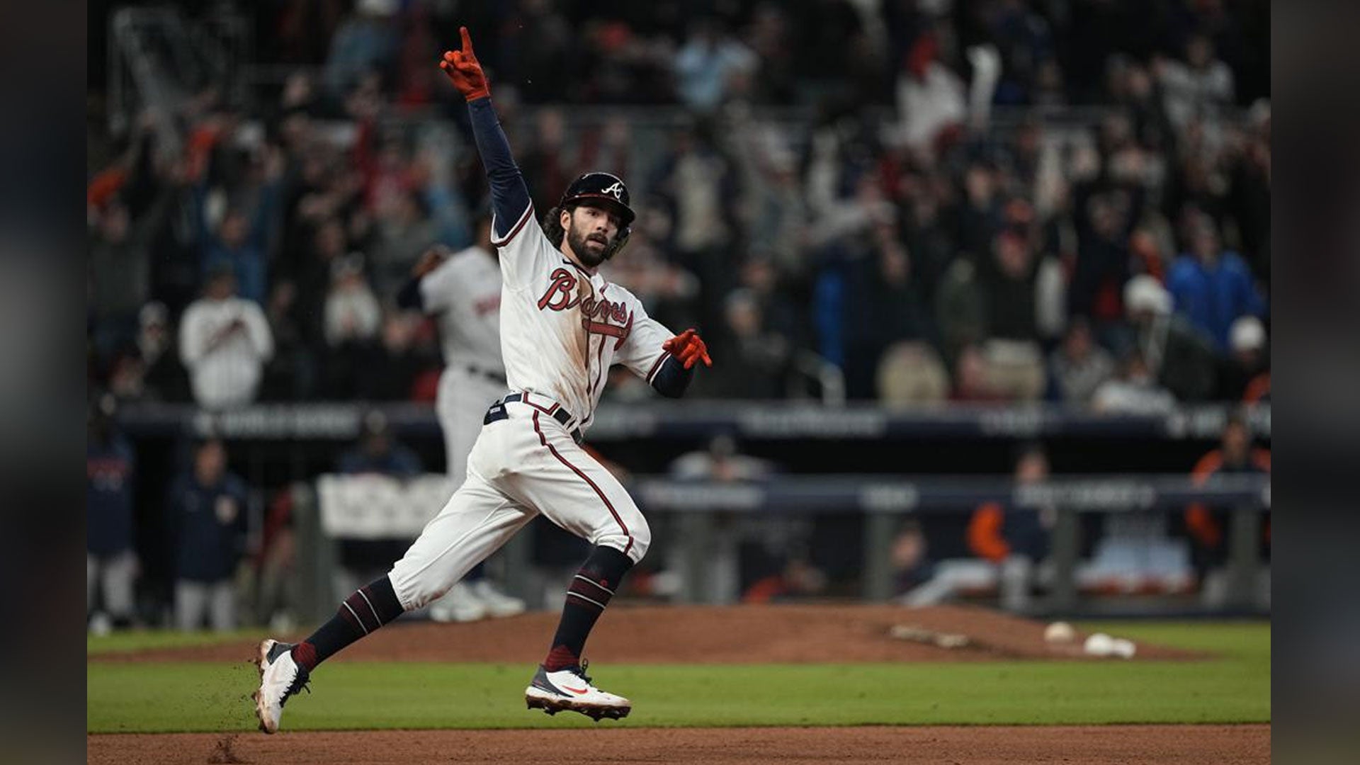 The Atlanta Braves are winning the 2021 World Series 3-to-2 in their pursuit of the championship. 