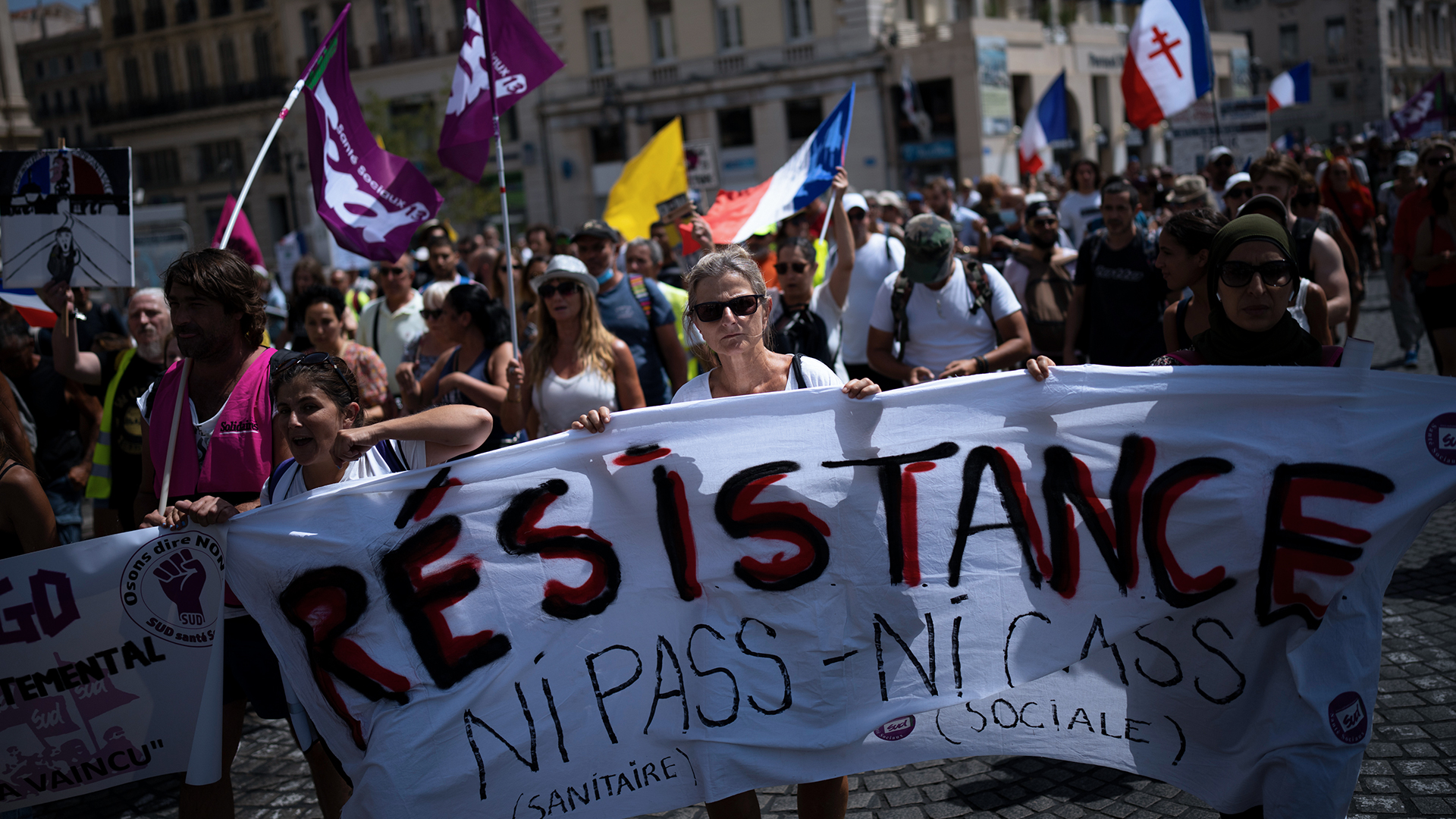 Anti france. Правительство большинства. Отмена масок. В Великобритании отменили все ограничения.