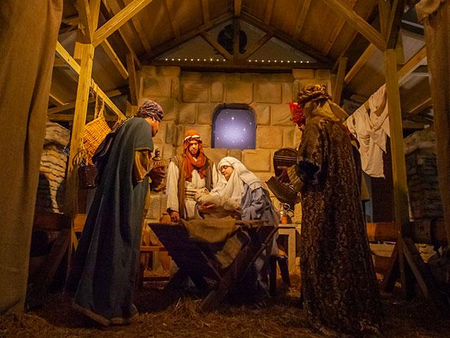 CBN-nativity-manger_si.jpg