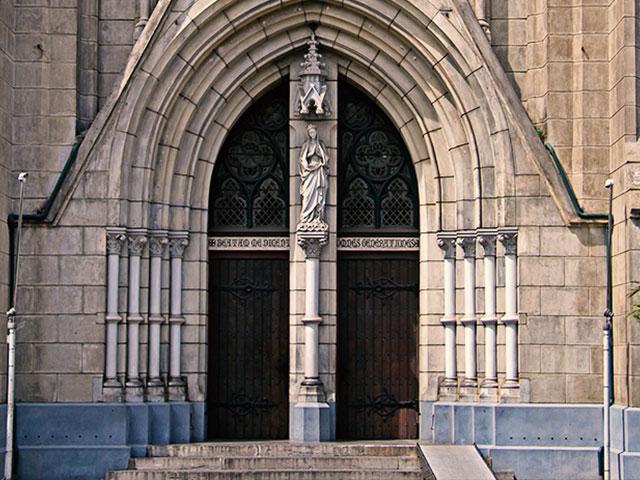 catholicchurchcathedralentranceas