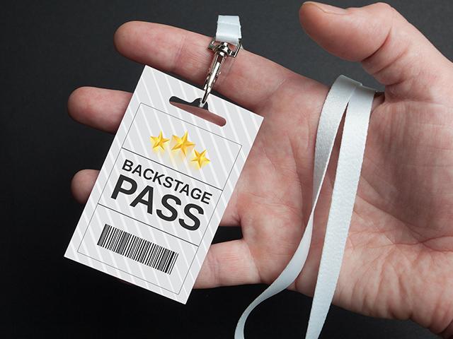 hand-backstage-pass_si.jpg