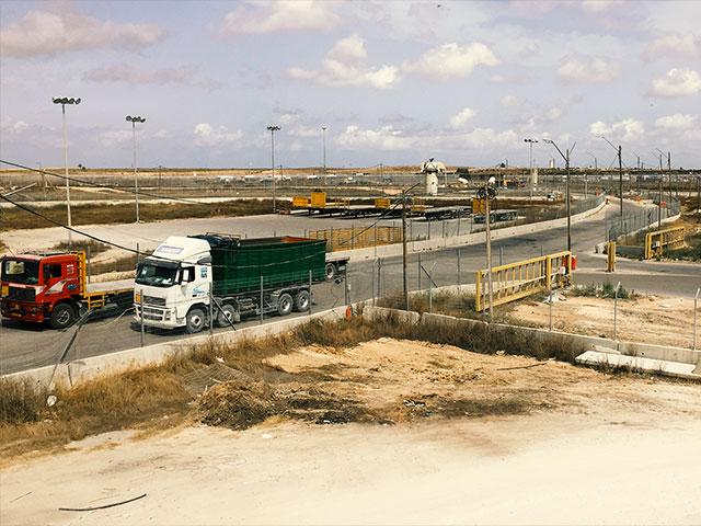 Jerusalem truck road