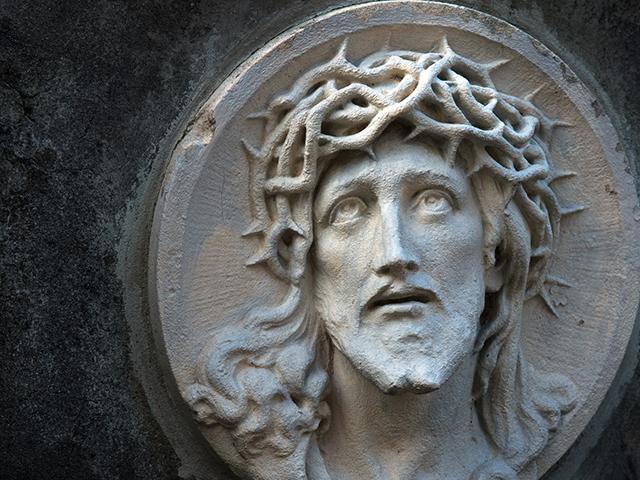 jesus christ with crown of thorns