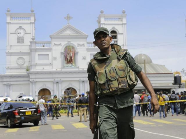 Sri Lankan Army soldiers secure the area around St. Anthony&#039;s Shrine after a blast in Colombo, Sri Lanka, Sunday, April 21, 2019. (AP Photo/Eranga Jayawardena) 