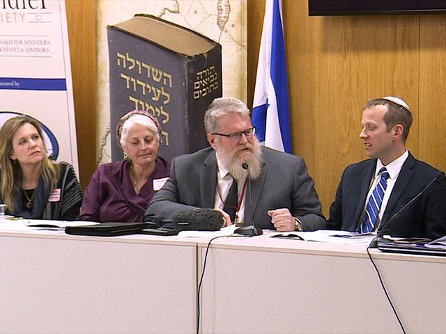 Jews and Christians Study the Bible at Israel&#039;s Knesset, Photo, CBN News