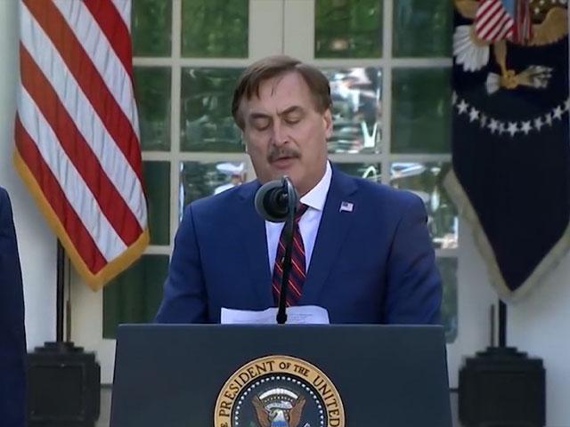 My Pillow CEO Mike Lindell joins President Trump at the White House  