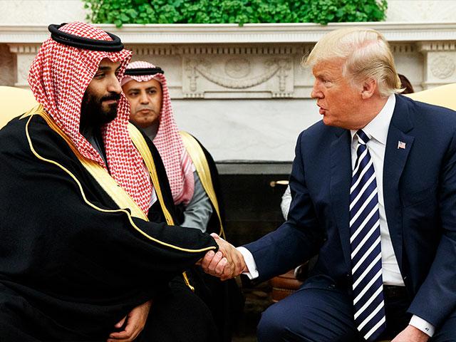US President Donald Trump Shakes with Saudi Crown Prince Mohammed bin Salman, Photo, AP, Evan Vucci