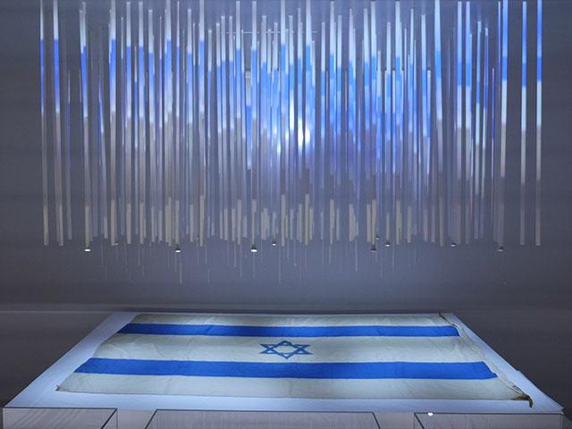 Bible Lands Museum Jerusalem Exhibit, "Out of the Blue," Photo, CBN News, Jonathan Goff