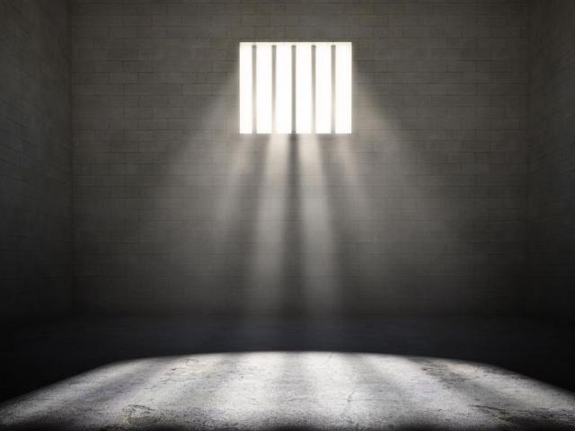 prisoncellas2_hdv_1.jpg