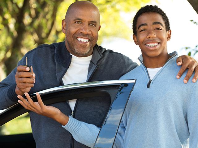 teen-dad-car-key
