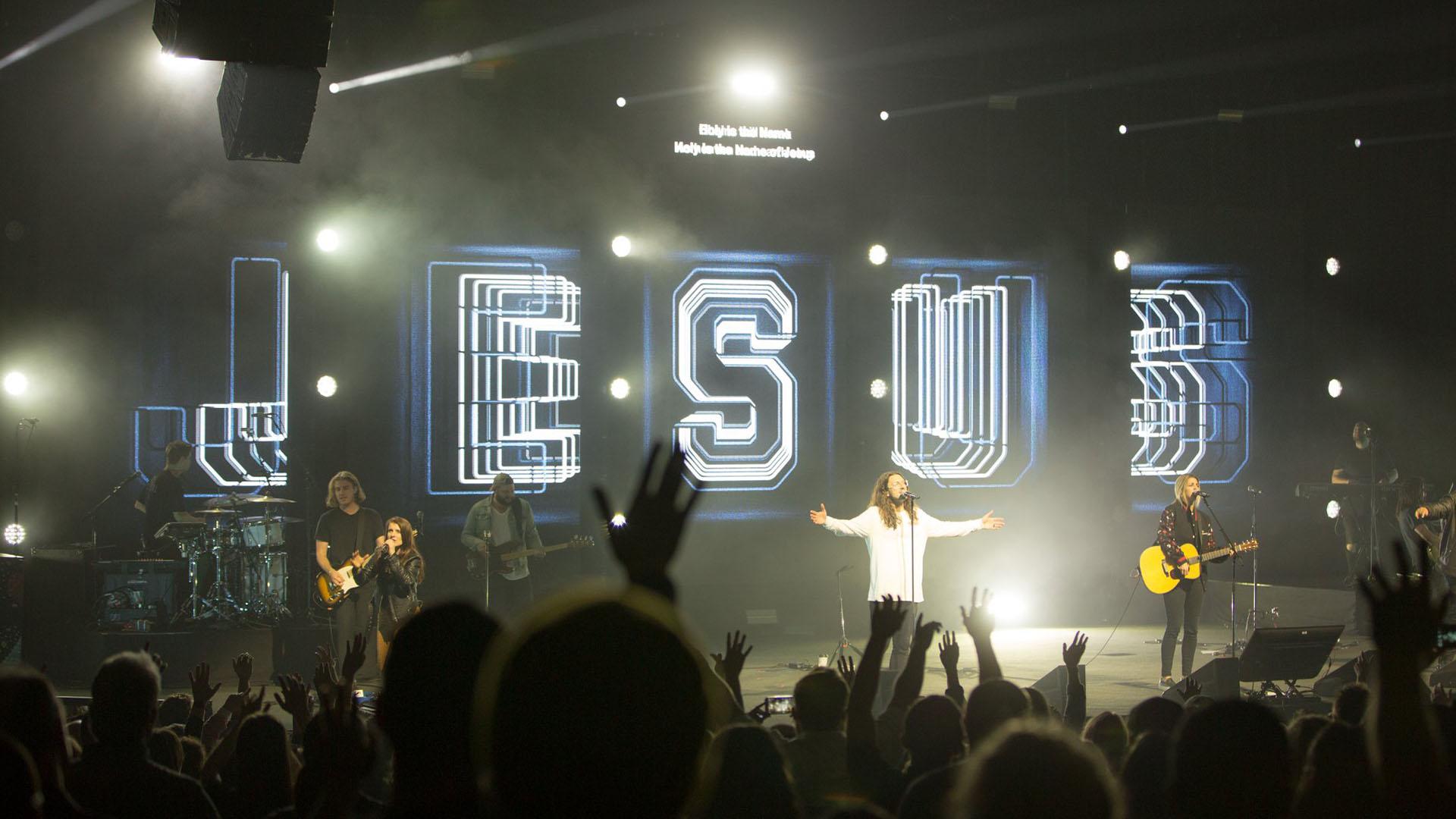 hillsong with everything slide