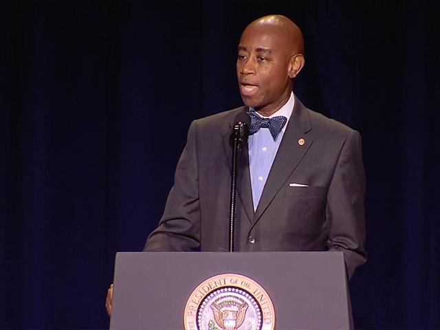 'Pray This Daily': Senate Chaplain Barry Black Offers Biblical ...