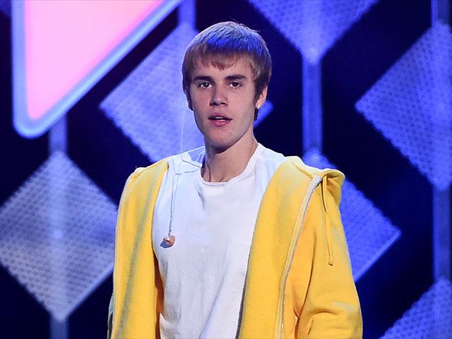 Justin Bieber Leads Worship At La Church Shares Powerful Gospel Message Cbn News 