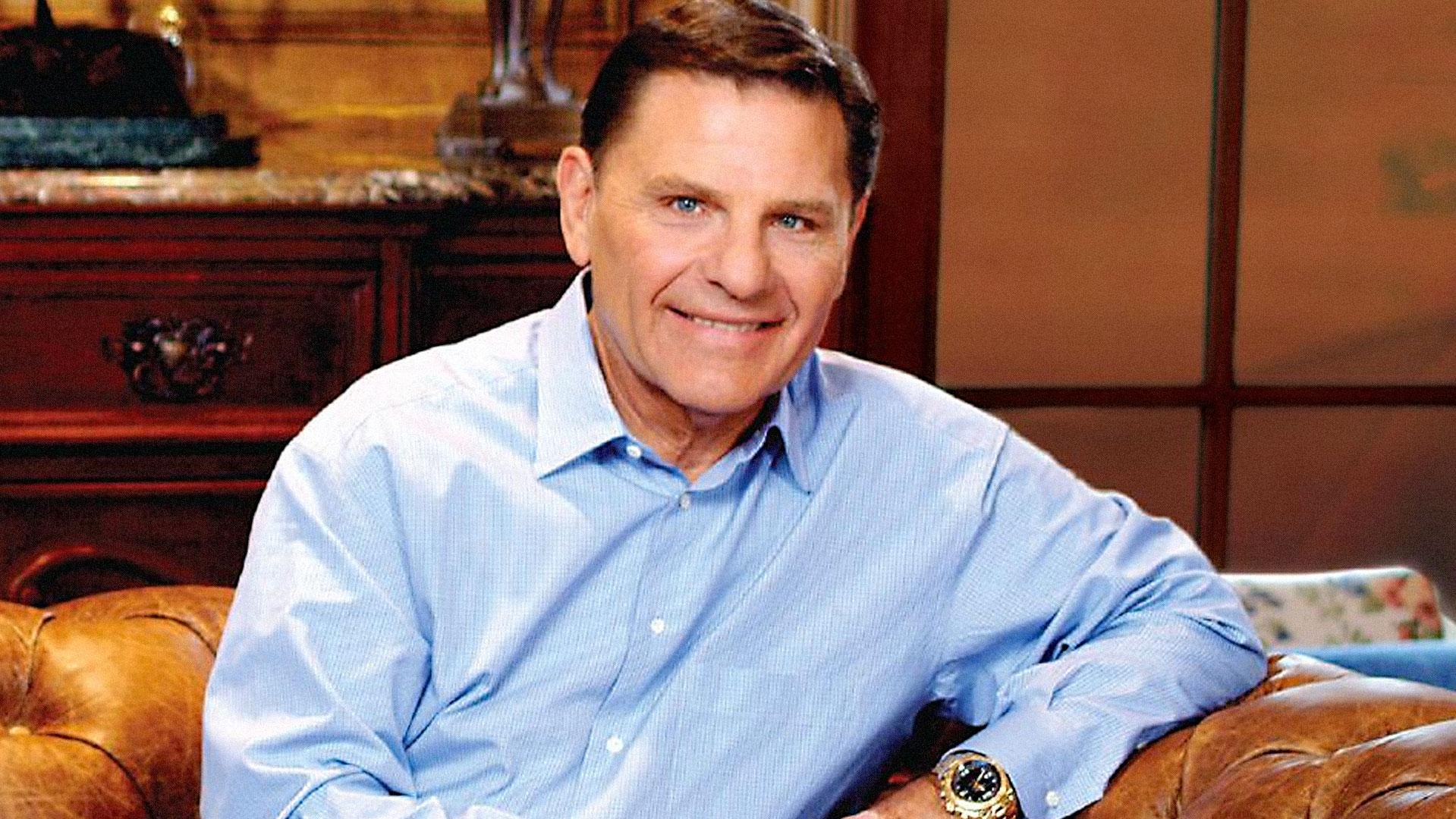 Kenneth Copeland Prays For 700 Club Interactive Audience CBN