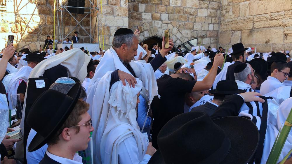 Priestly Blessing at the Western Wall. Photo Credit: CBN News.