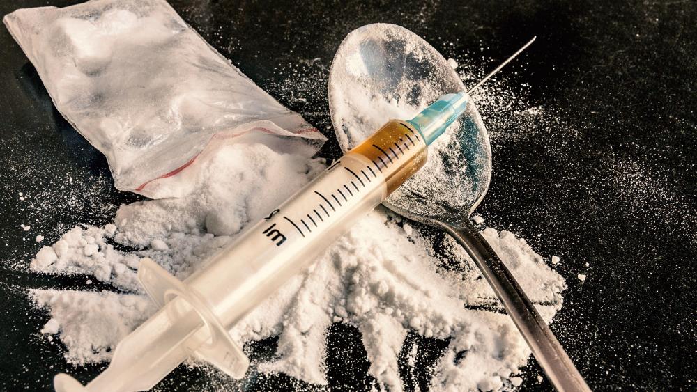 Young Girl's Shocking Discovery Highlights National Heroin Epidemic ...
