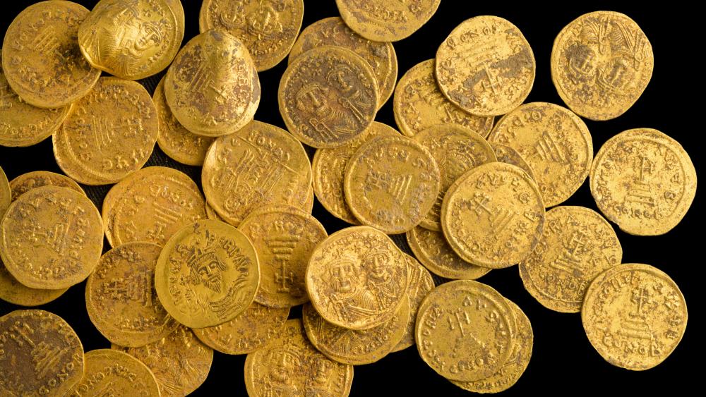 Byzantine era gold coins discovered at Banias, Israel (Israel Antiquities Authority photo)
