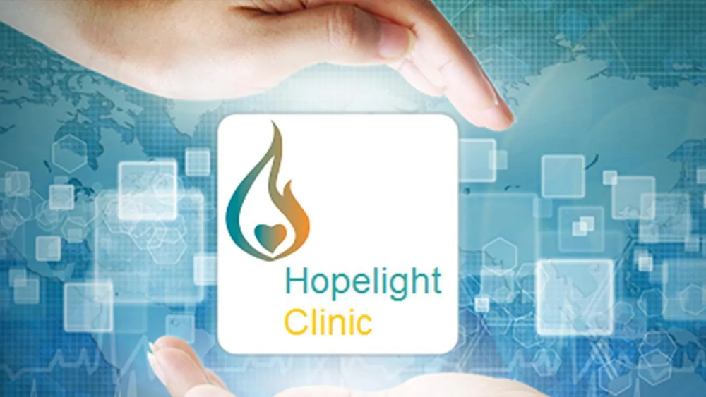 Iglesia hace brillar la "luz de esperanza" de Dios y convierte su lugar de culto en una clínica médica para los necesitados