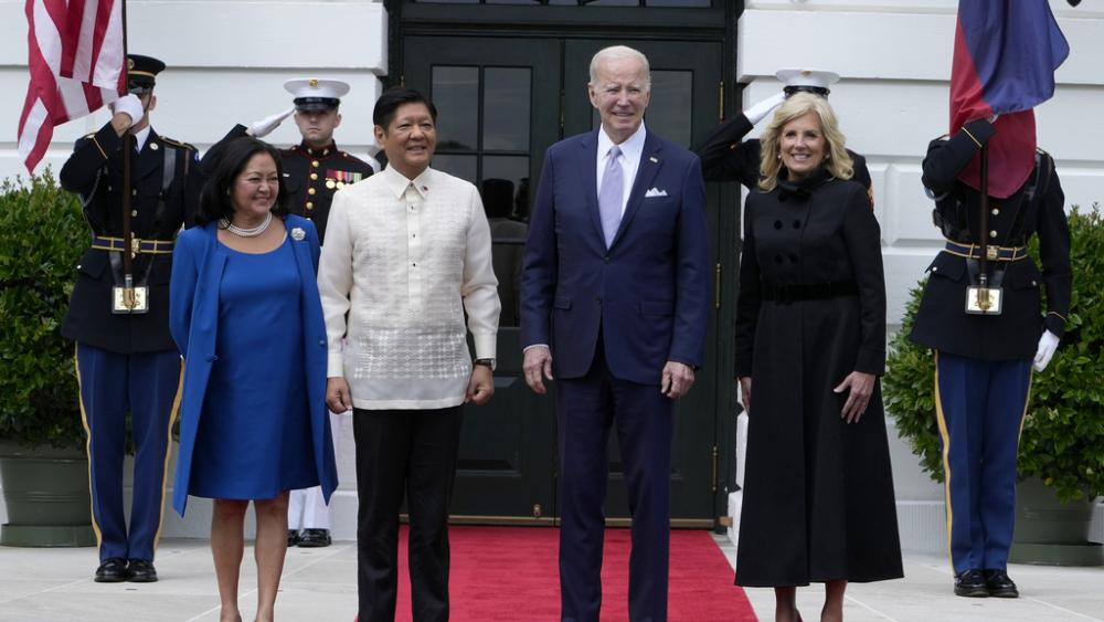 President Joe Biden and first lady Jill Biden welcome Philippines President Ferdinand Marcos Jr. and his wife Louise Araneta Marcos at the White House, May 1, 2023. (AP Photo/Susan Walsh)