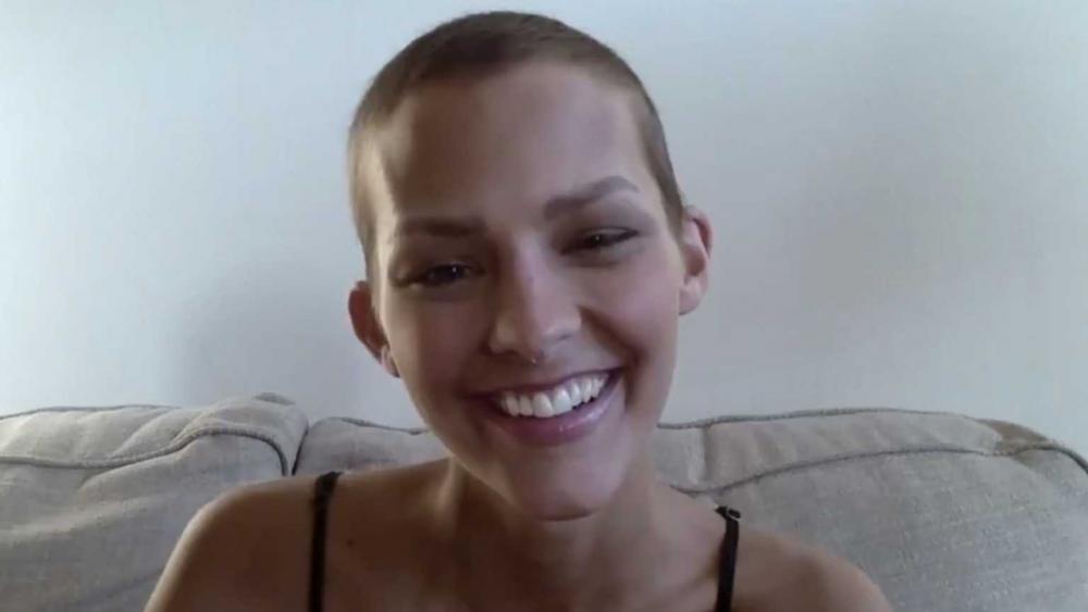 Jane ‘Nightbirde’ Marczewski Tells 15-Year-Old Cancer Patient in Encouraging Video Message: ‘God Has Something Special for You’
