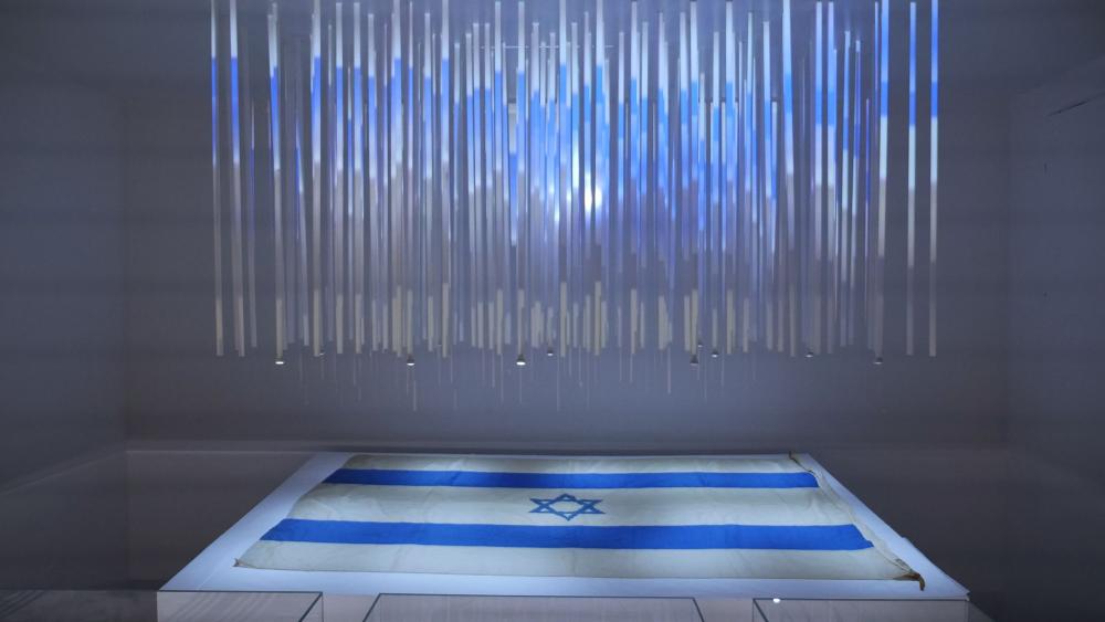 Bible Lands Museum Jerusalem Exhibit, &quot;Out of the Blue,&quot; Photo, CBN News, Jonathan Goff