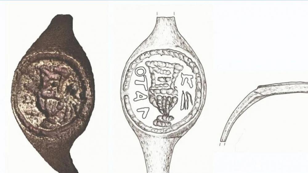 Views and cross-section of finger ring that may have belonged to Pontius Pilate (Drawing courtesy: J. Rodman; Photo courtesy: C. Amit, IAA Photographic Department, via Hebrew University)