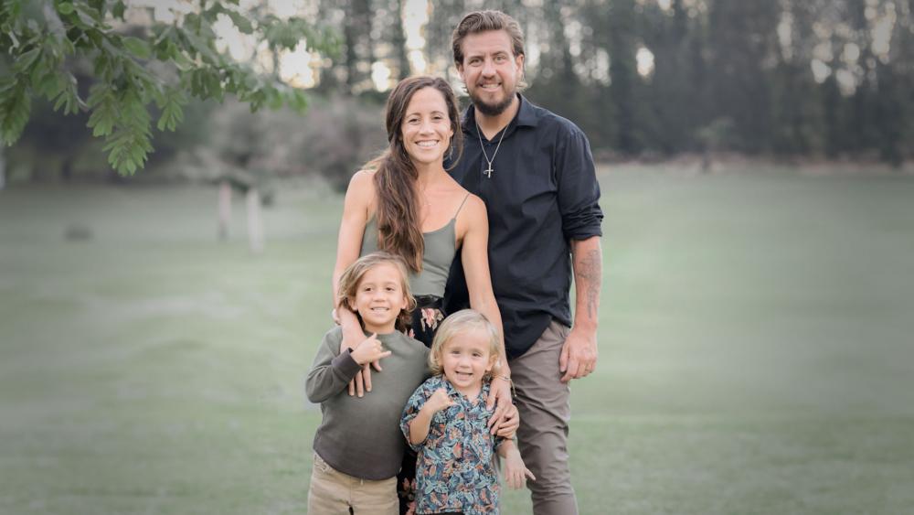 Maui wildfire survivor Davin Phelps and his family