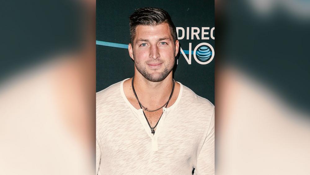 tim tebow shirt off